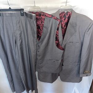 Falcone Men’s 3 Piece Suit Size 48 R Gray Business Formal Wedding City NWT
